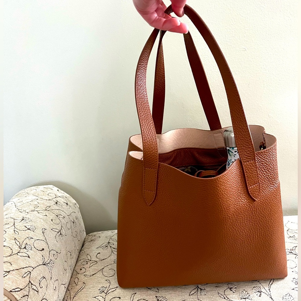 Cuyana Small Classic Tote (Caramel) + organizational insert